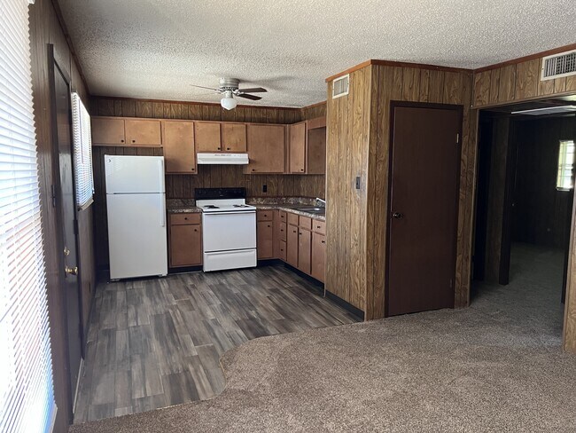 Photo - Heth Apartments