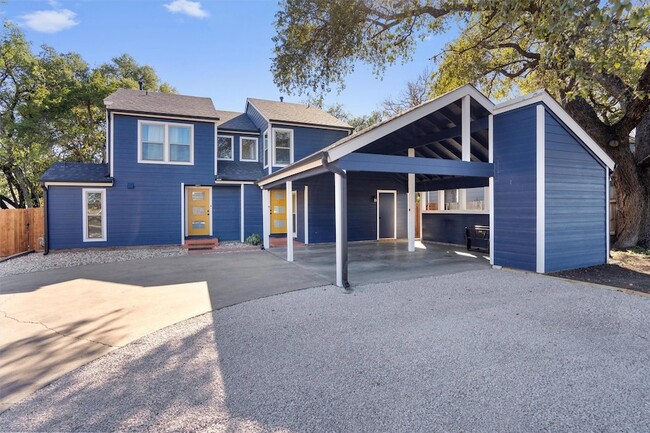 Photo - 6909 Woodhue Dr Unit B