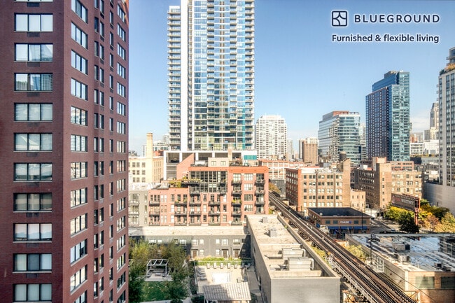 Photo - 311 W Illinois St Unit SI FL9-ID819