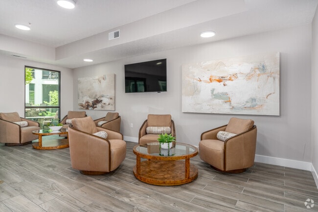 Clubhouse - Tiffany Flats