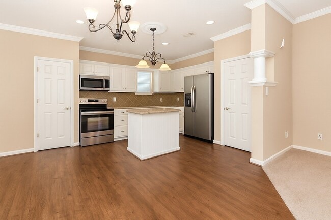 Photo - 405 Mc Kinney Ln