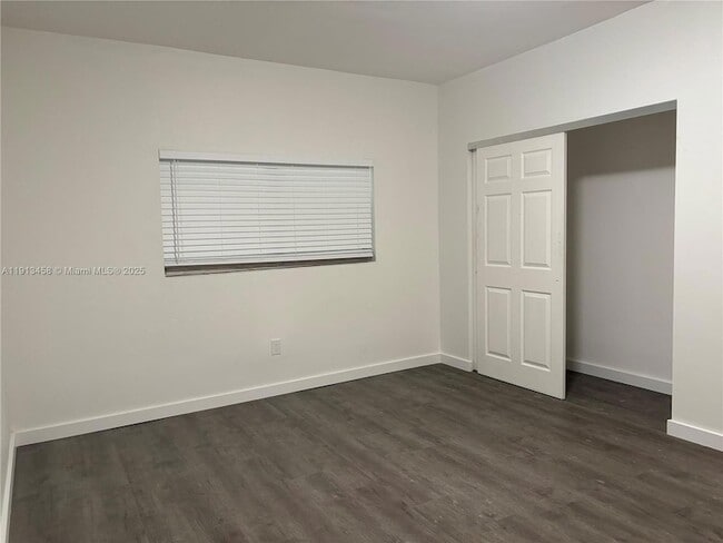 Photo - 15250 NE 8th Ave