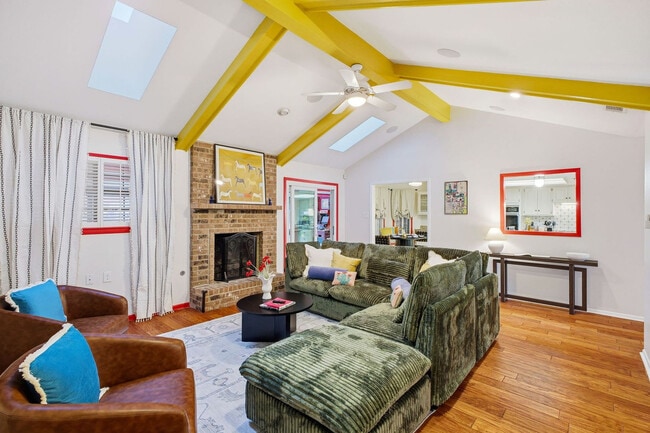 Photo - 310 Twisted Wood Dr Unit ID1351726P