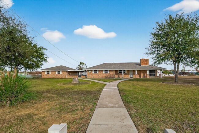 Photo - 10645 Oak Brook Dr