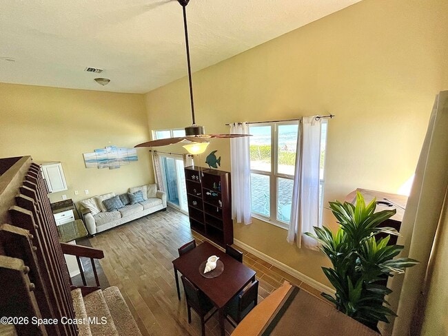 Photo - 799 Shell St