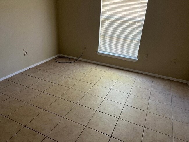 Photo - 1407 Fieldstone Dr