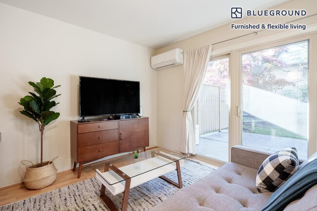 Photo - 572 Channing Ave Unit SI FL0-ID1646