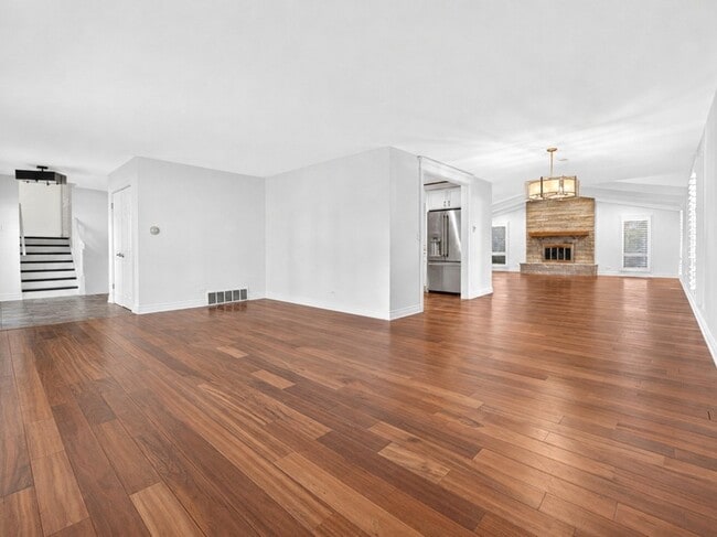 Photo - 800 Ridgemoor Dr
