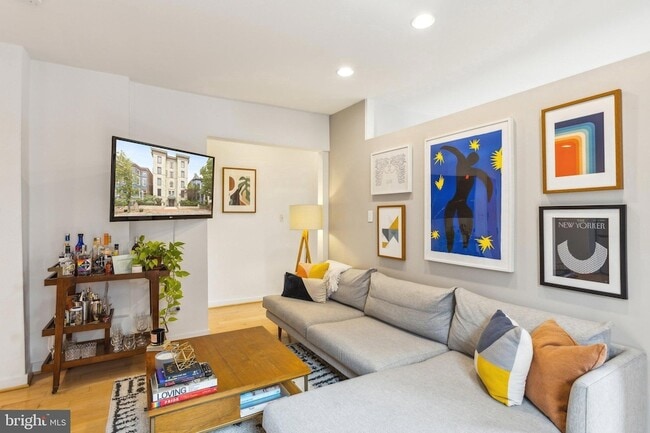 Photo - 51 Randolph Pl NW Unit 304