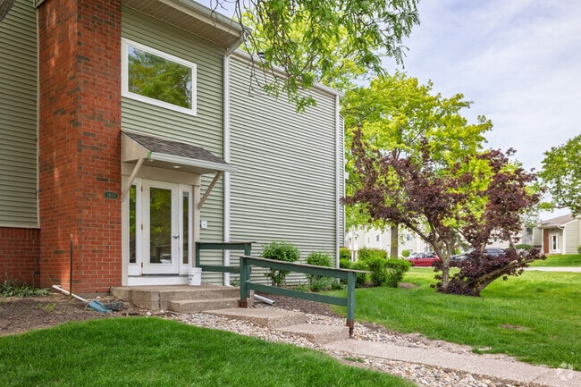 Entrance - Winding Hills Apartments