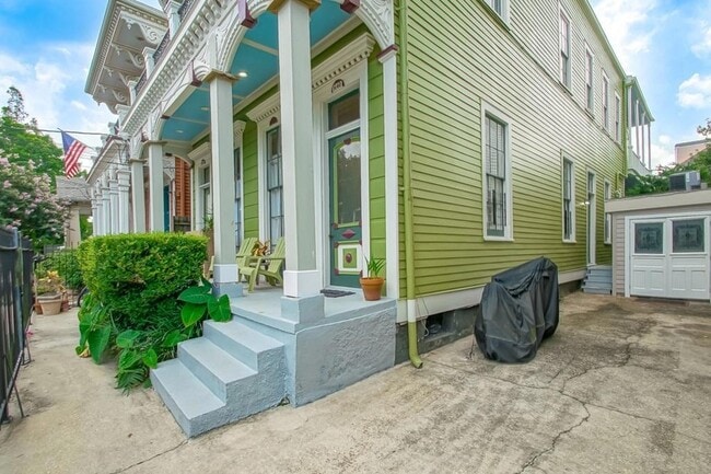 Photo - 446 St Mary St Unit 1