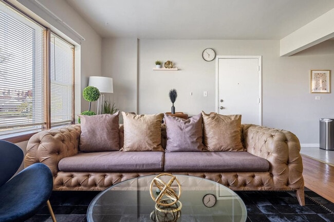 Photo - 30 W Burlington Ave Unit ID1026700P