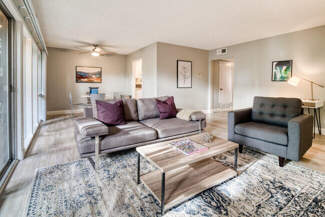 Building Photo - 801 Middlefield Rd Unit FL2-ID2094