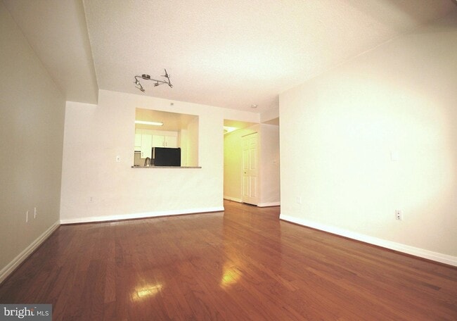 Photo - 2301 N St NW Unit 407