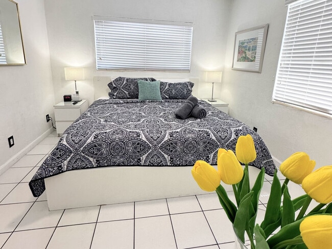 Photo - 322 Oregon St Unit FL2-ID1034668P