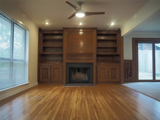 Photo - 10319 Raritan Dr