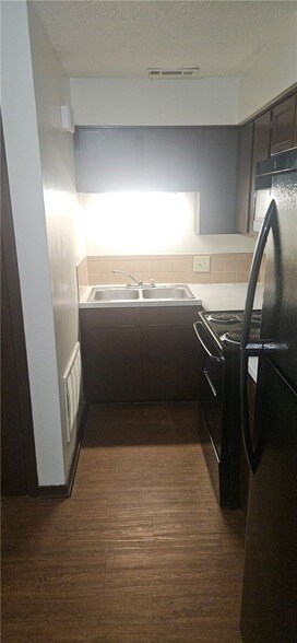 Photo - 632 Whitham Ave Unit 4