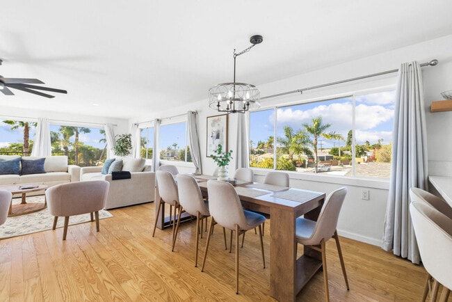 Building Photo - 5021 Foothill Blvd Unit ID1316299P