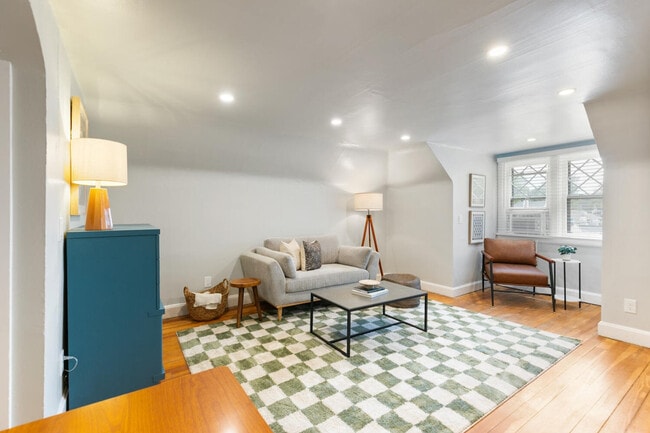 Building Photo - 2619 E 12th Ave Unit SI ID1239937P