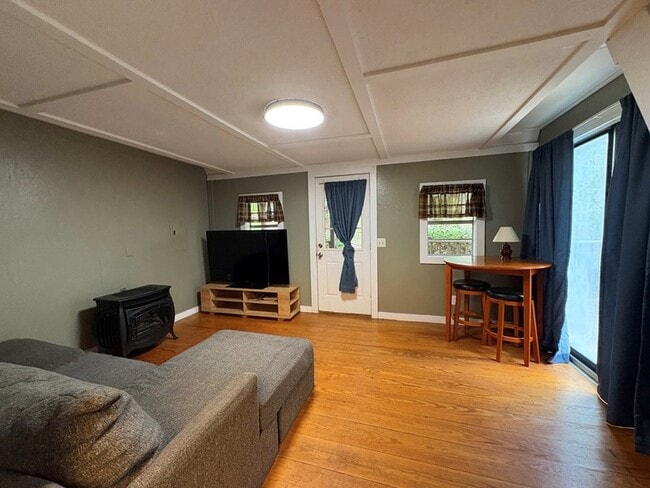 Photo - 794 Belle Dowdle Rd