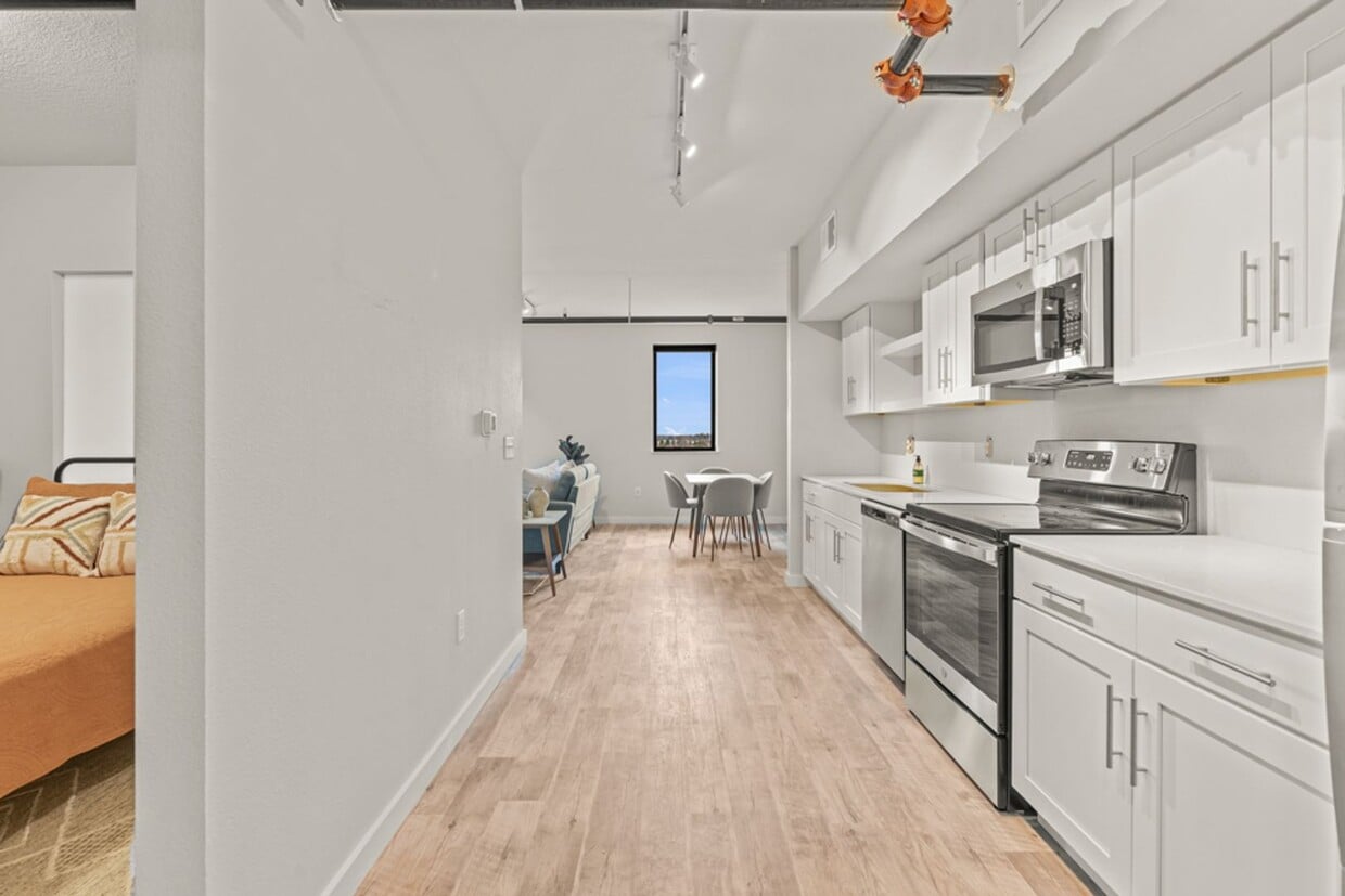 Floor Plan - Floor Plan E and C