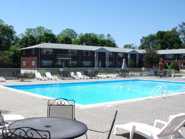 Pool - Mall & Starview Gardens