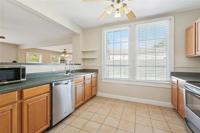 Photo - 5705 Prytania St