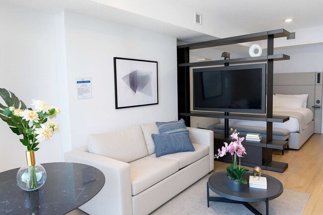 Building Photo - 398 NE 5th St Unit ID1240638P