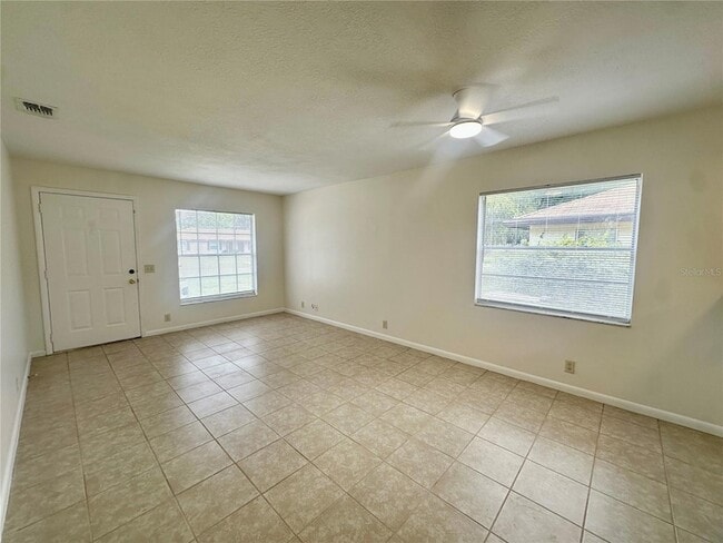 Photo - 5638 Struthers Ct
