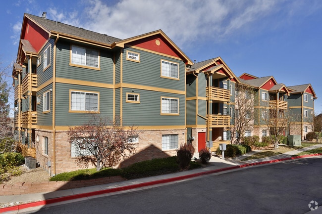 Building - Walnut Creek Apartments