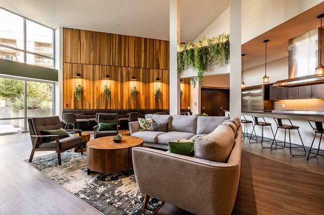 Building Photo - Ballard on the Park