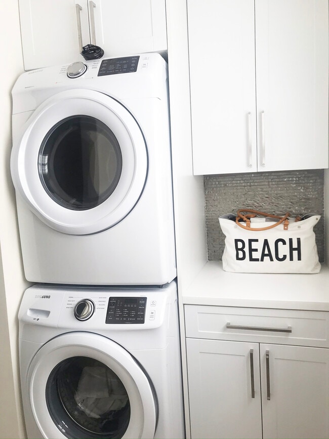 Photo - Furnished Short Term Rental - 108 NE 19th St