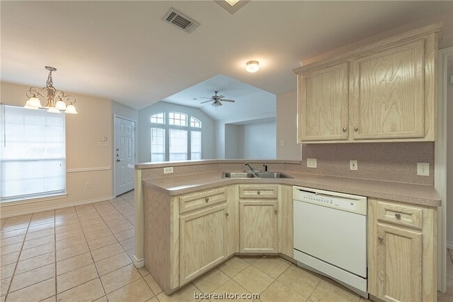 Photo - 1004 Crepe Myrtle Ct