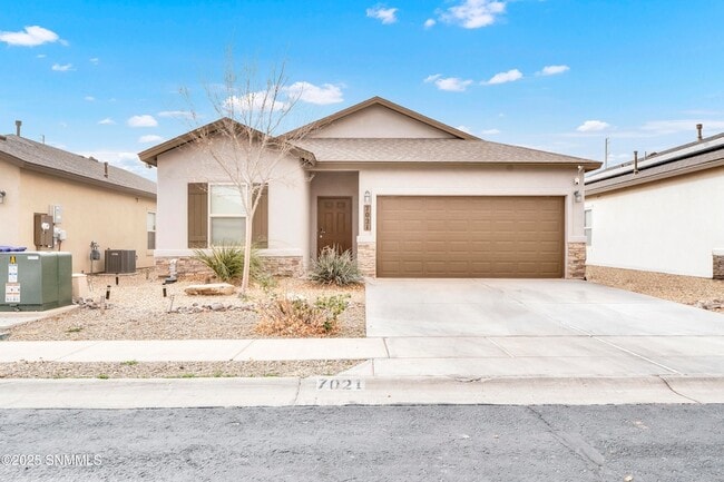 Building Photo - 7021 Silver Spur St