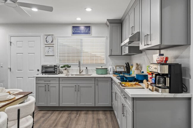 Photo - 10983 Parkdale Ave Unit SI ID1465001P