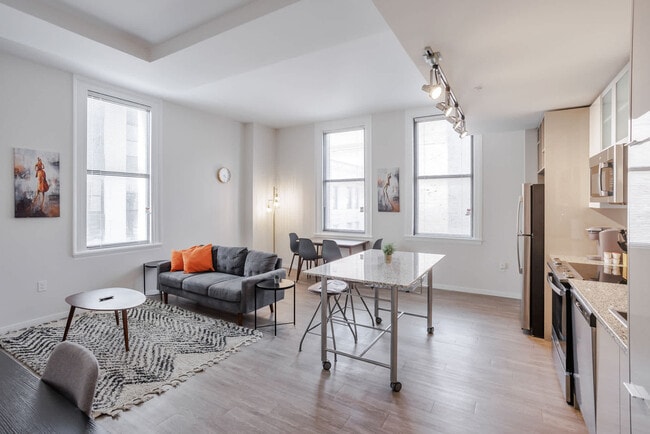 Building Photo - 9-JAN-JAN E 4th St Unit ID1404474P