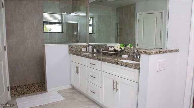 Photo - 503 SW 11th Ct