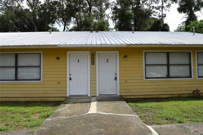 Building Photo - 7423 SW 42nd Pl Unit 2
