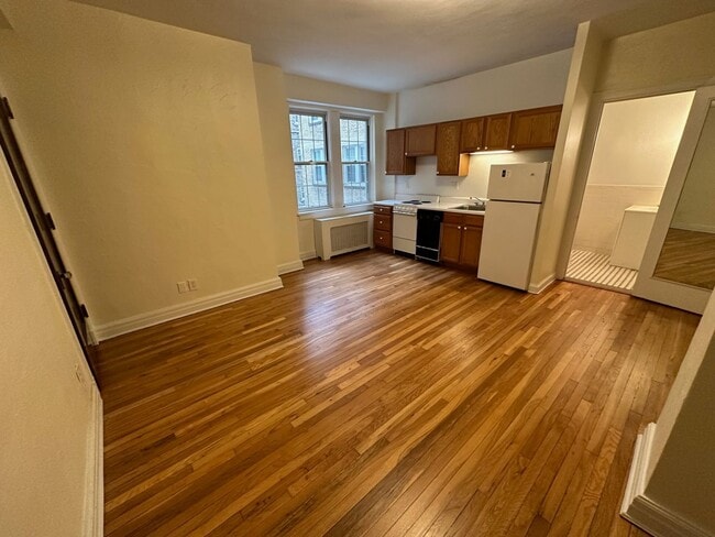 Photo - New King Edward Apartments