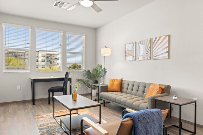 Building Photo - 7200 N 91st Ave Unit ID1014527P