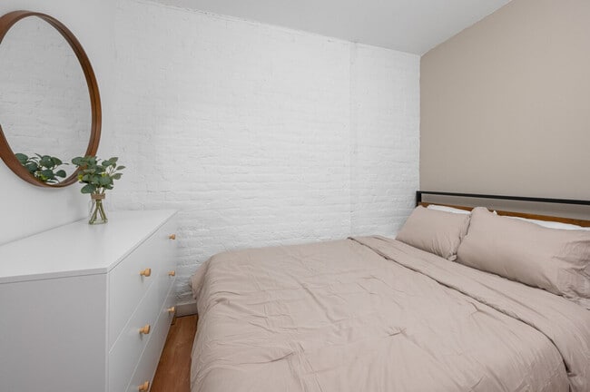 Photo - 309 W 28th St Unit ID1390073P