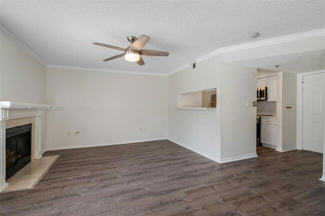 Photo - 1000 W Horatio St Unit 114