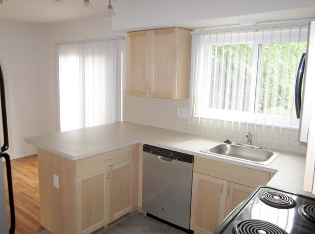 Photo - Amber's Starr Townhouses