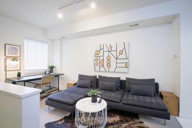 Photo - 1423 Q St NW Unit SI FL3-ID1512336P