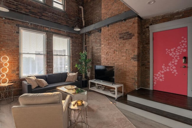 Photo - 1906 Elm St Unit ID1056049P