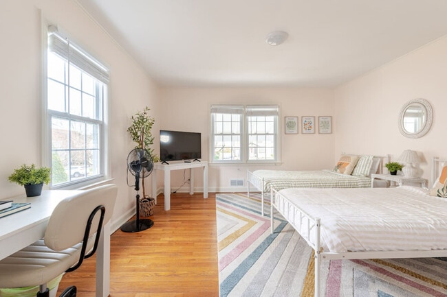 Photo - 40 Clark Pl Unit ID1225821P