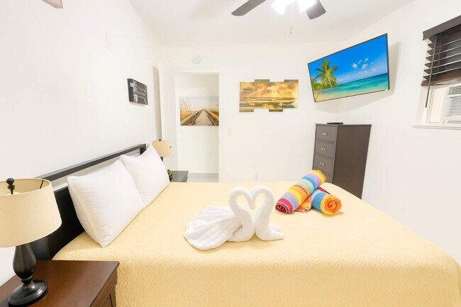 Photo - 324 Van Buren St Unit FL1-ID1358004P