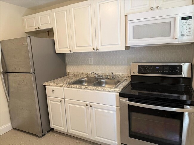 Photo - 2830 NW 15th Ct Unit B