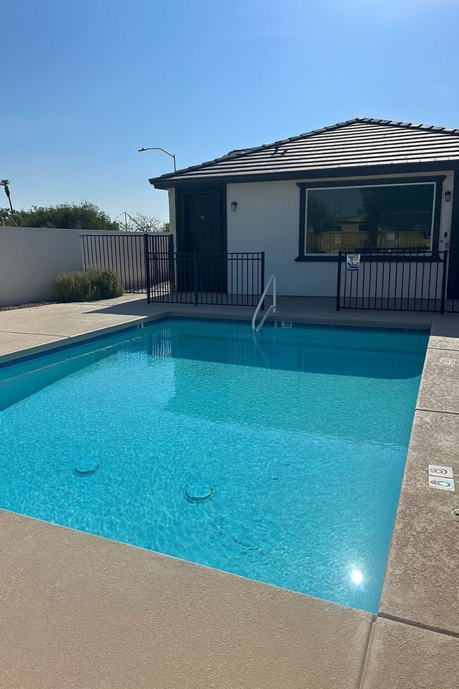 Photo - 6606 W Paradise Ln Unit ID1240448P