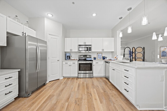 Photo - Heritage at Lakeside